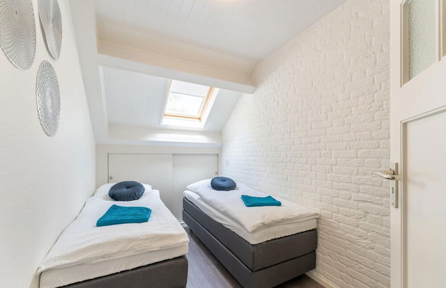 Farmhouse in the Achterhoek With hot tub and Beach Volleyball - Photo 9