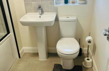 Modern 4-Bed Detached Home in Corby - Foto 12