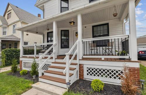 Luxury Olivewood Oasis - 13 mins to Cleveland - Foto 49