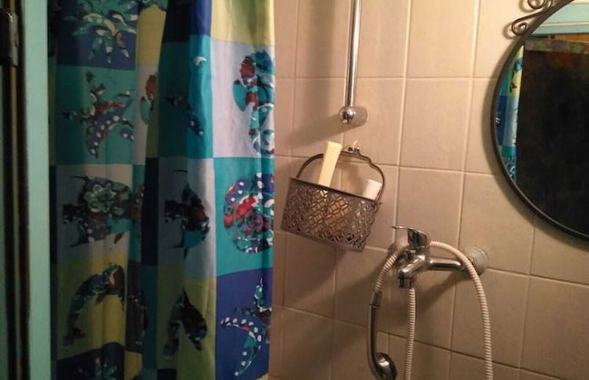 Room in House - 2 Floors 2 Bedrooms Near Central Station - Photo 11