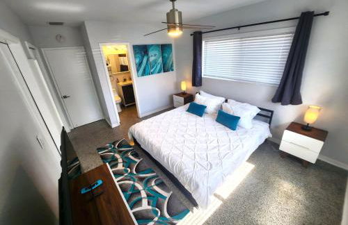 Paradise Awaits! Beach, King Bed, Private Yard & Workspace - Photo 2