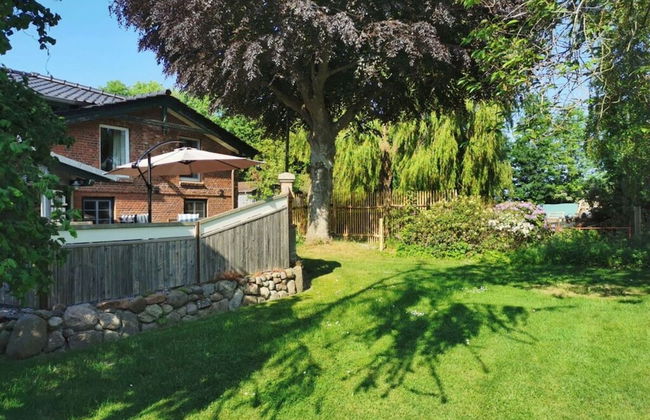 Inviting Apartment Near Lake - Foto 1