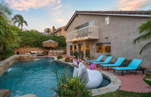 Entire Private Home with 4 Bedrooms, Pool, Hot Tub, King Bed, Garage, Available Now - Foto 3