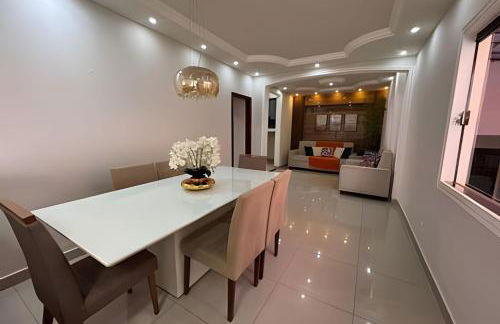 Espaçosa casa próxima ao Centro - Foto 69