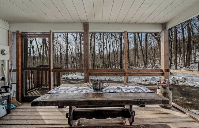 Sqyrls Nest - 3BR Retreat With a Hot Tub - Foto 51