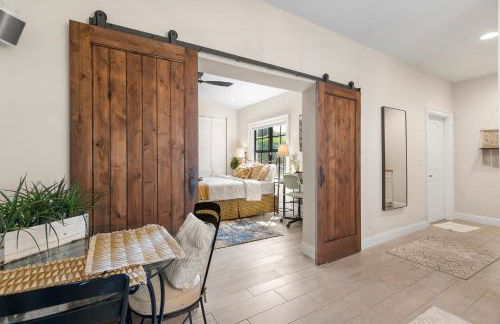 Spanish 4BR Compound w Casita & Private Yard - Foto 44