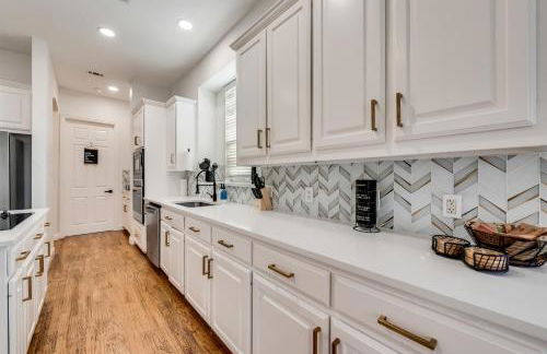 Pool house with hot tub and cinema - Foto 50