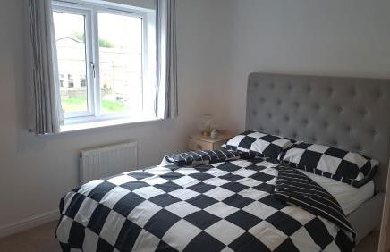 Tropical Sun Homes - Beautiful spacious 3 bed home in a serene environment with free parking for 2 cars - Foto 8