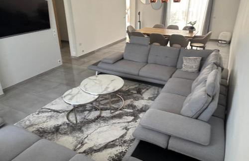 Villa luxueuse et Moderne avec piscine ! - Photo 6