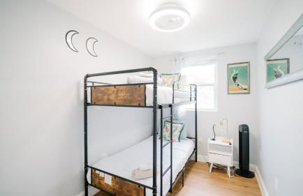 Stylish 5BR DC Retreat Backyard Free Parking - Foto 21