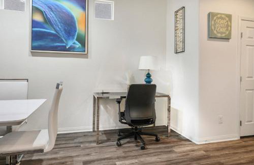 Relaxing Vegas Stay with BBQ & Games - Foto 40