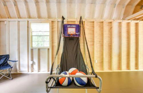 Cozy Tuftonboro Home with Deck - Walk to Beaches! - Foto 25