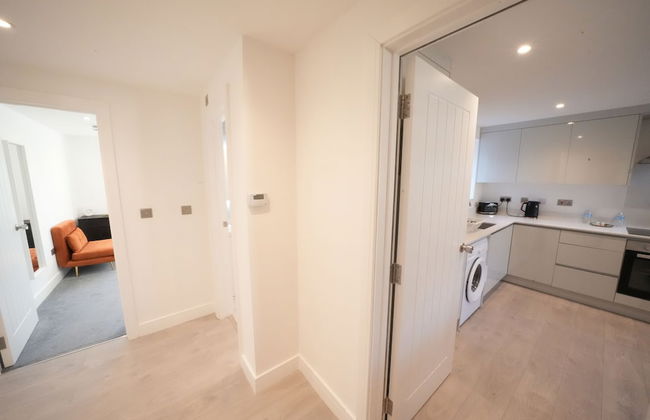 Heathrow Charge and Go - Photo 62