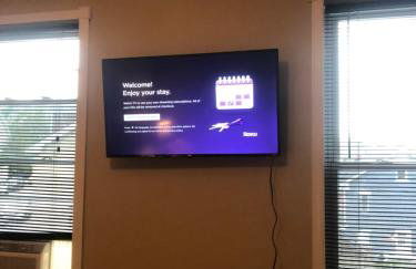 ENTIRE Big Home Close To Events - 2 Family Rooms - Kid Friendly - Private Patio & Firepit - Foto 17