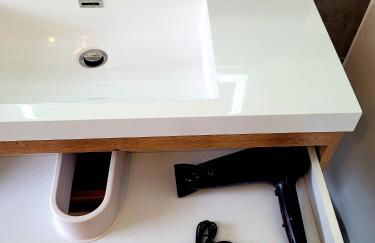 Modernes Apartment mit Balkon I 45qm I Zentrum - Foto 16