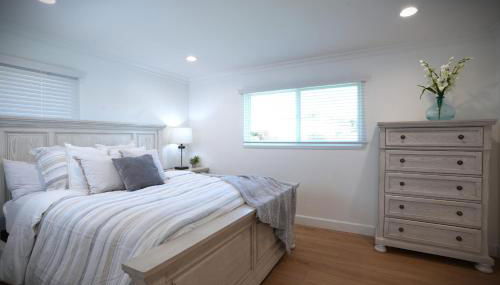 Awesome 5 bedroom 3 bath pool home with in-ground jacuzzi - Foto 4