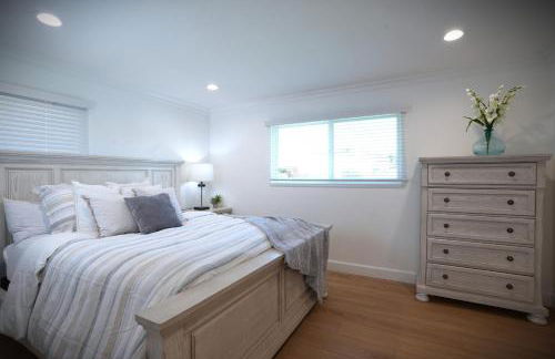 Awesome 5 bedroom 3 bath pool home with in-ground jacuzzi - Foto 4