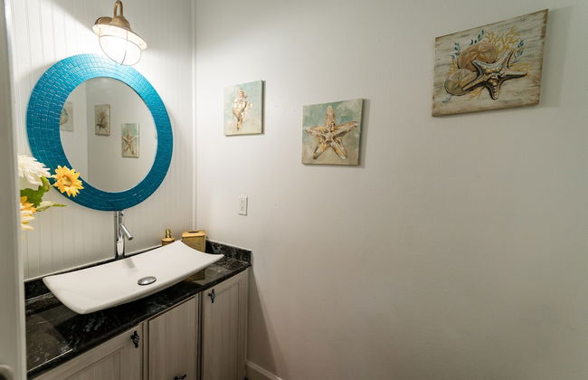 Chic Renovated Oasis: Disney & Universal Nearby 4 Bedroom Home by RedAwning - Foto 24