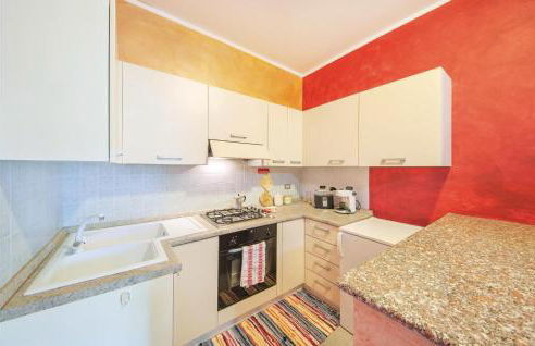 Stunning Apartment In Porto Alabe - Foto 10