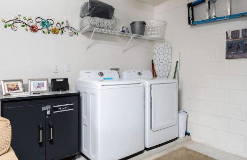 4 BR No carpet Just Remodeled Unit SR1205 - Foto 34