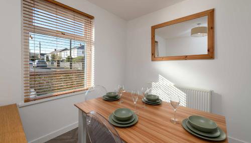 Welsh 3 Bedroom Retreat w Garden Parking Wifi - Foto 4