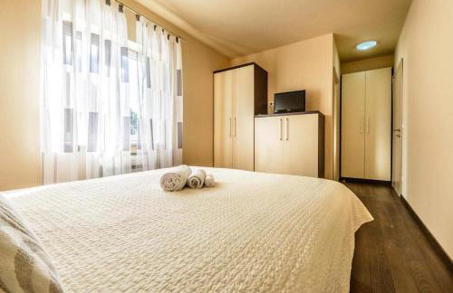 Countyside Retreat Six Bedroom Villa with Pool - Foto 23