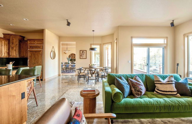 Powell by Avantstay Secluded Home Only 10 Mins From DT Bend w/ Hot Tub - Foto 25