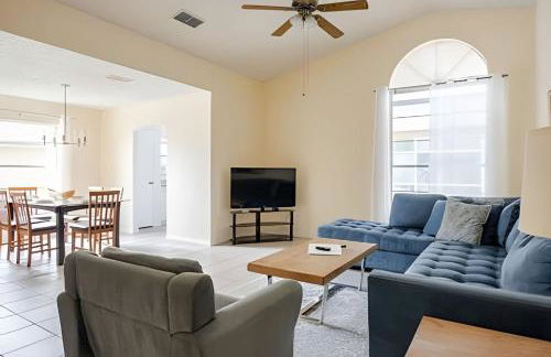 10 Minutes to Disney Pool Home *Renovated* - Foto 8