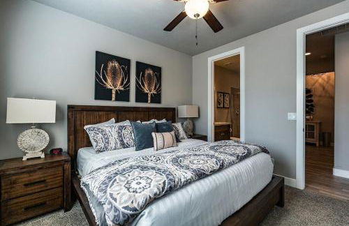 Paradise Village 113 Water Park and Kids Cove, Ping Pong, XBOX 360, Games, Beautiful Mountain Views, and More - Foto 80