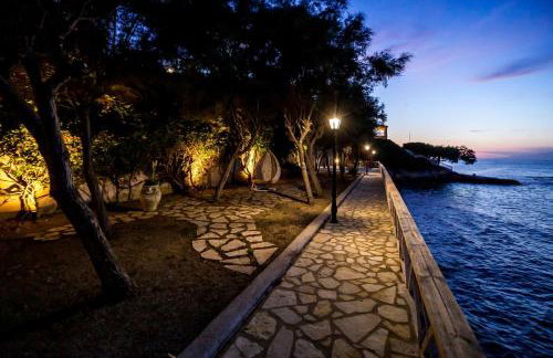 Luxury Beachfront Villa Margarita with Private Beach, Pool & Jacuzzi in Zakynthos - Foto 37