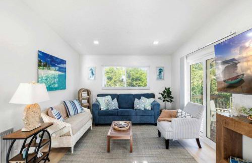 Charming Beachfront Cottage with Dock Slip and Kayaks on Little Gasparilla Island | Placida, FL - Foto 4