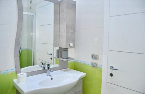 [Lido Apartment] - Photo 12