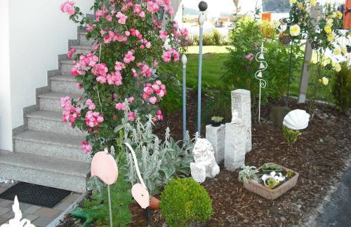 Ferienhaus und Ferienwohnungen Holzapfel Geiersthal - Foto 23