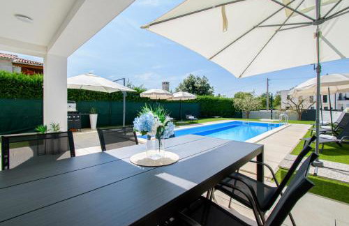 Modern Villa Angelina in Poreč - by Istrabook - Foto 15