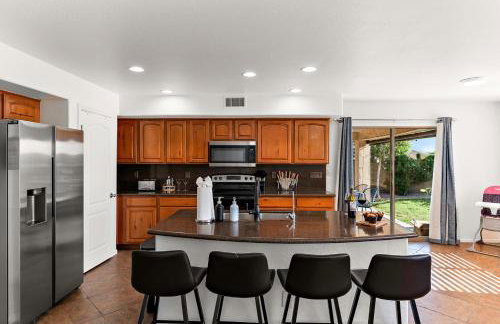 Serenity Splash Upscale Stay Pool Game Lounge - Foto 55