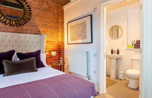 Betts (Private Ensuite room) at Bicester Heritage - Foto 1