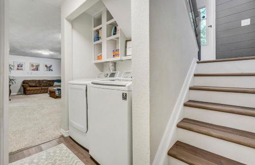 Family Friendly Getaway-4BR-Playset-Trampoline - Foto 26