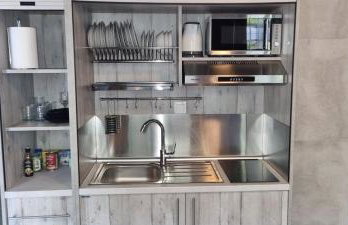 Poolside apt in the pines, steps from the Sea - Foto 7