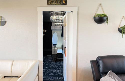 Boise Speakeasy with Hot Tub 5 Mi to Dtwn - Photo 2