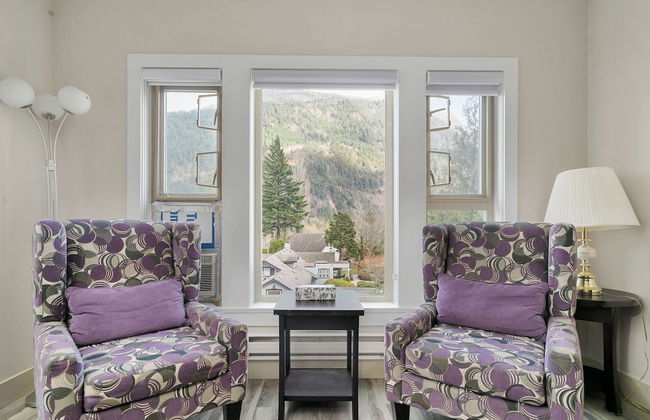 Breathtaking Bliss 2BR Penthouse - Photo 19