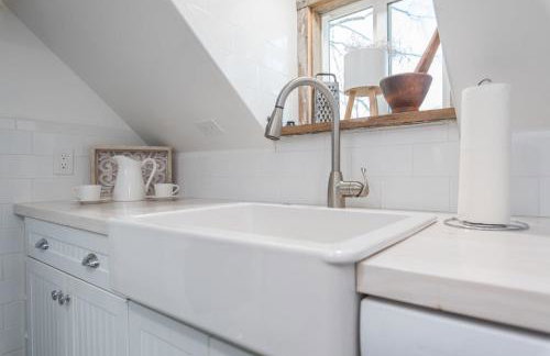 Carriage on Capital near Distilleries & Downtown - Foto 11