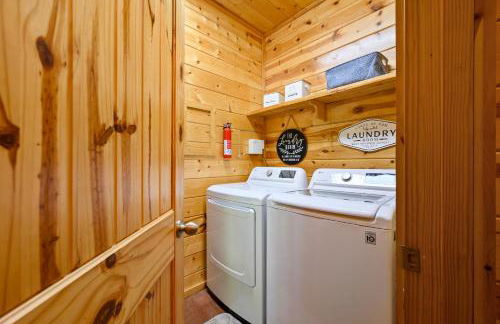Hickory Bear - Cabin surrounded by pines, Sleeps 10, Hot Tub, Fire Pit, Arcade, Foosball Table & Deck Slide - Photo 37