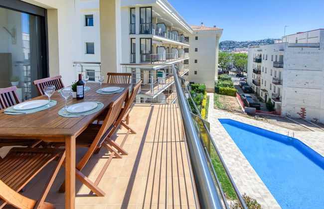 Apartment in Roses Near Sandy Beach - Photo 14