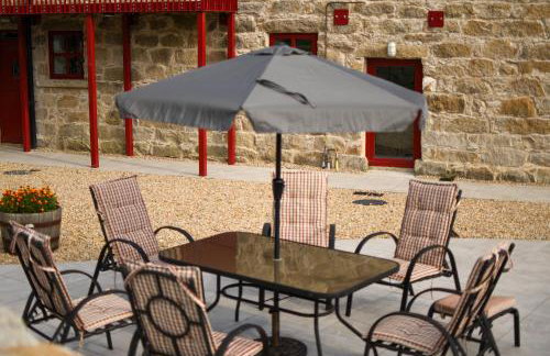 Wee Henry's Barn - Photo 10