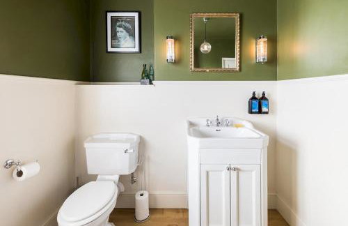 Stunning 2-bed Townhouse in Moreton-in-Marsh - Pass the Keys - Foto 13