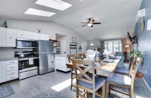 3 BR 2 BA Modern home with private hot tub, fire pit and lake view, Dogs ok! - Foto 5