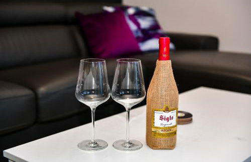 Cardiff Bay Retreat Sleeps 4 Parking - Pass the Keys - Foto 7