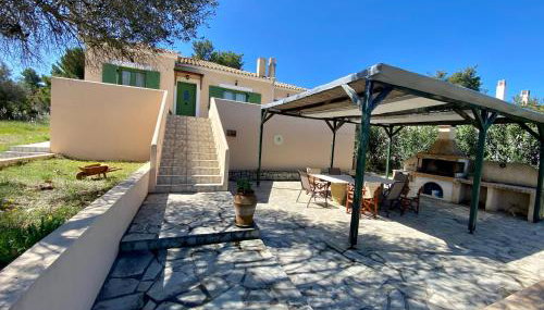 Family D 3 bedroom house with BBQ&Patio in huge estate! - Foto 3