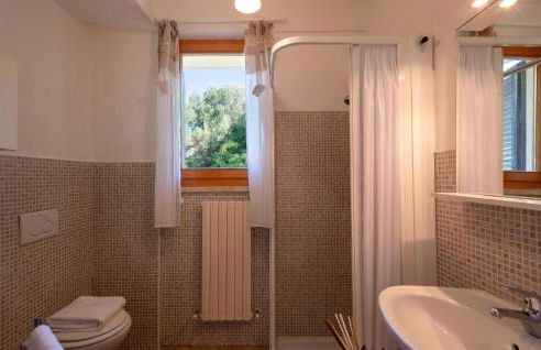 Lovely Home In Roseto Degli Abruzzi - Foto 35