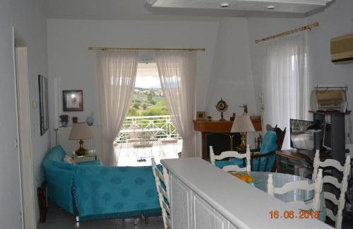 ELENI'S VILLAGE RELAXATION HOME - Photo 9